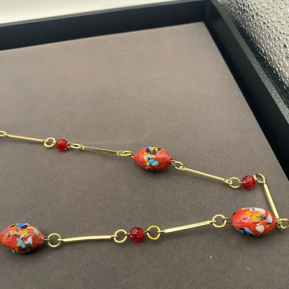 Vintage Murano Glass Millefiori Red Bead Necklace with gold tone link rods. - Picture 5 of 13